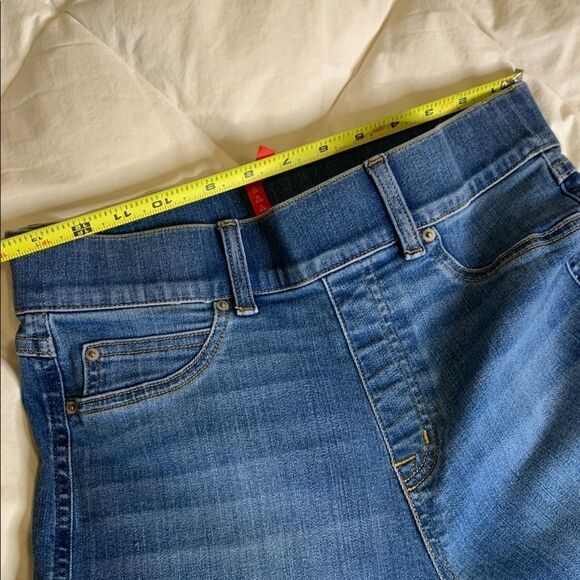 SPANX, Flare leg. Medium - Picture 13 of 14